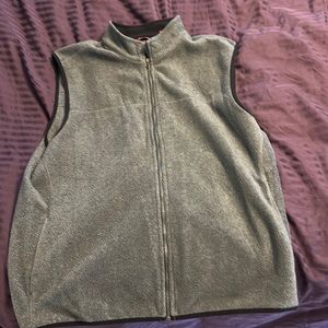 Men’s Izod full zip fleece vest